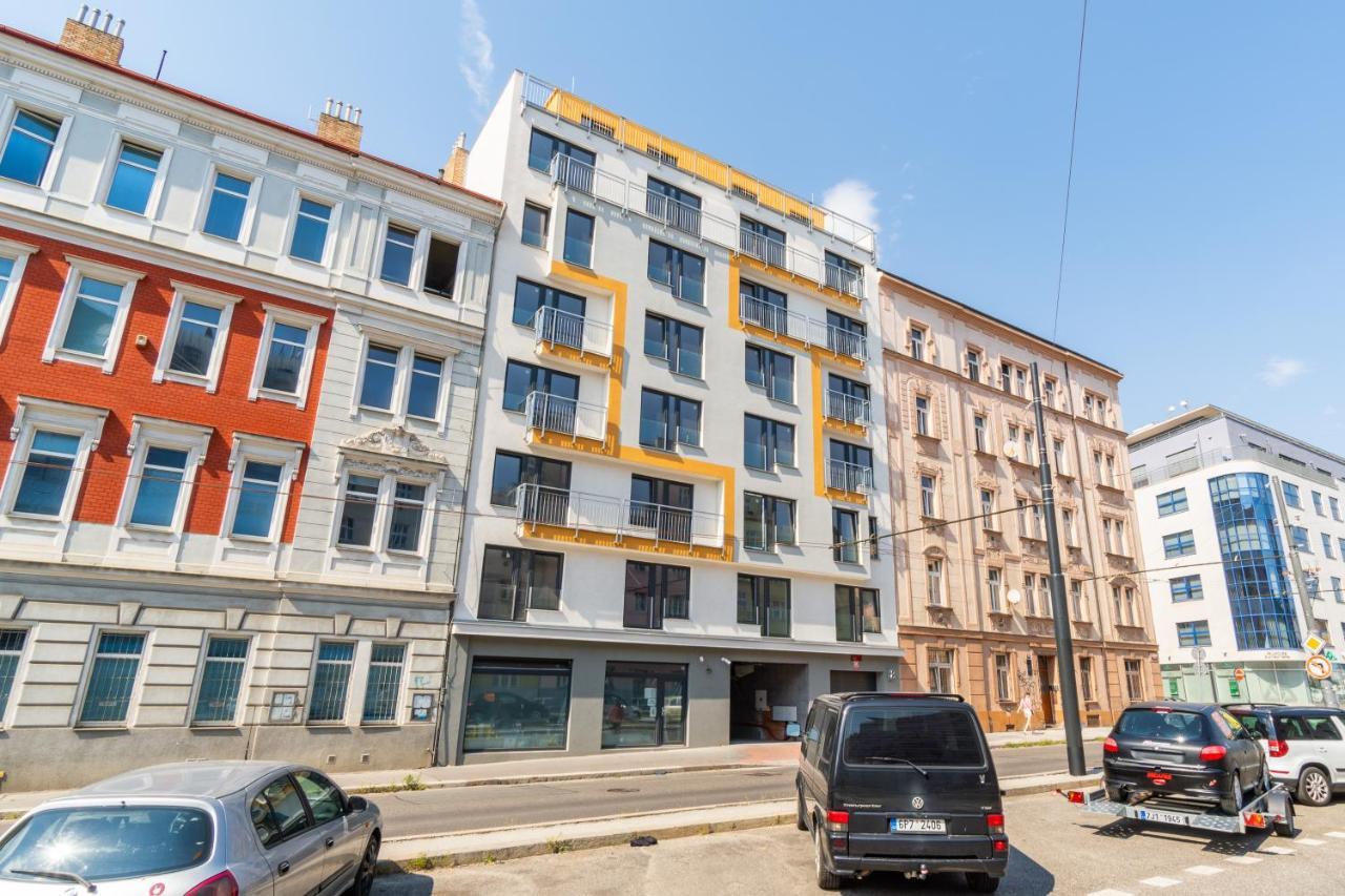 Brand New Two Room Apartment #34 With Free Secure Parking In The Center Prag Exterior foto